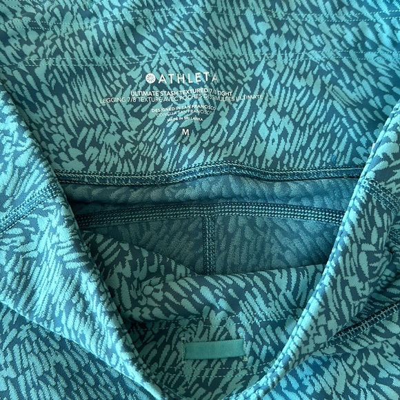 Athleta Ultimate Stash Textured 7/8 Tight Leggings Stash Pocket Size Medium - Picture 5 of 10